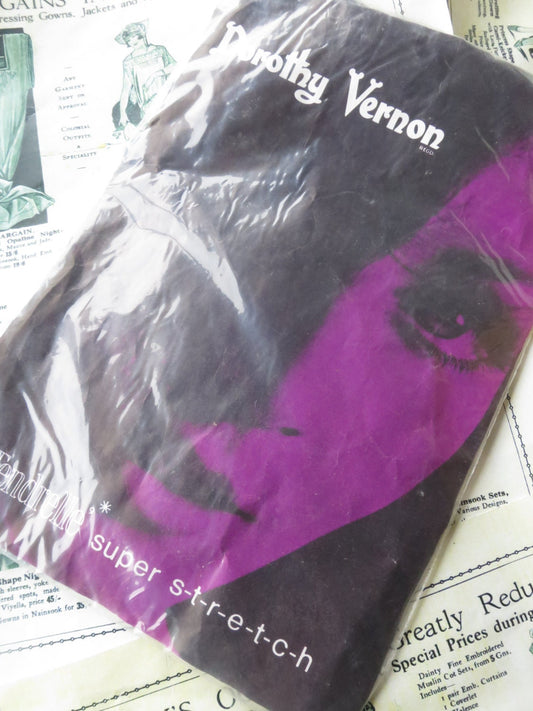 Vintage 1960's Unused Dorothy Vernon Seam Free Micromesh Nylon Stockings