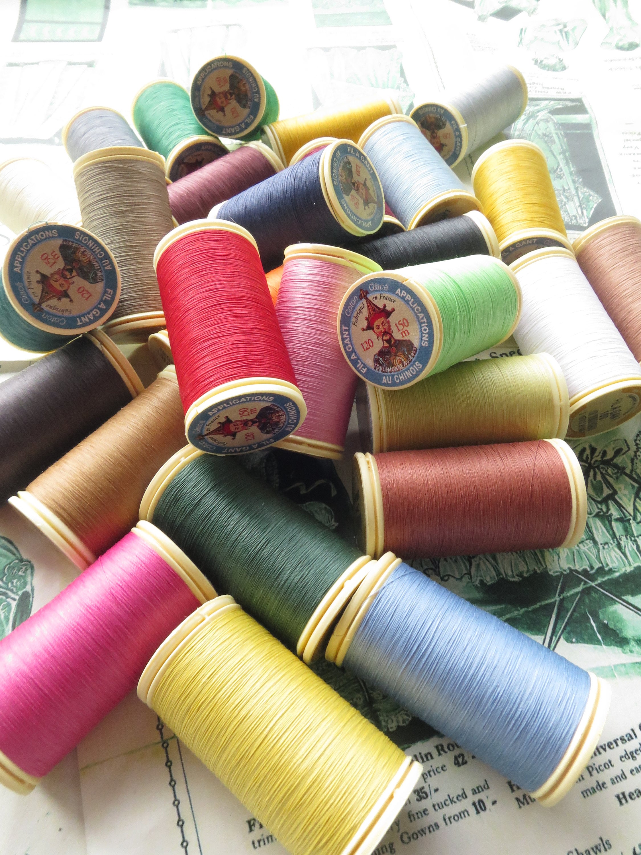 Sajou Gloving Thread/ Fil au Gant No.120 Waxed Gloving, Applique & Tambour Thread- All Colours