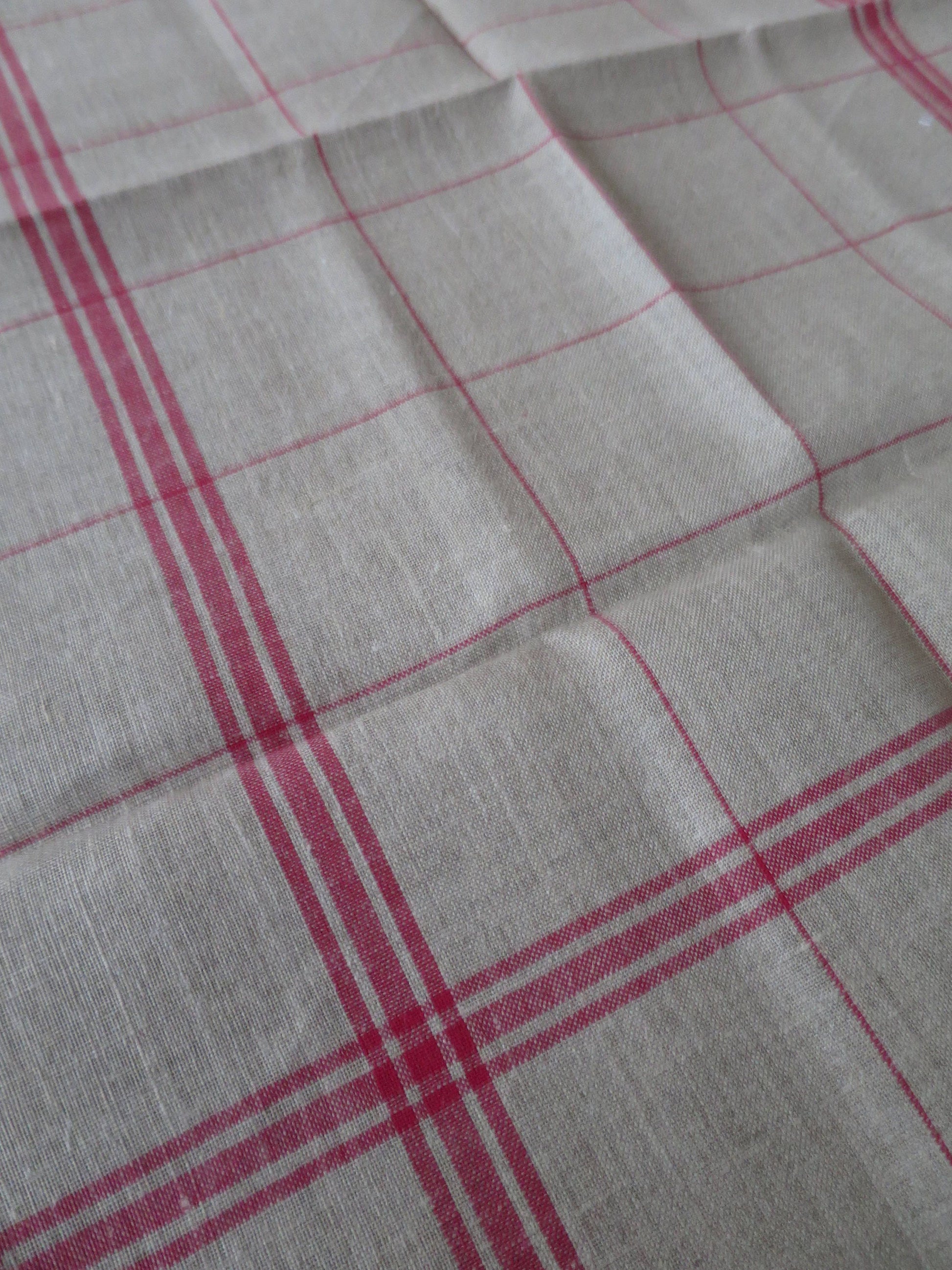 Sajou 32 Count French Linen Red Checked Tea Towel to Embroider