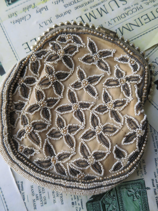 Lovely Antique Art Deco Floral Glass Beaded Evening Bag- Faux Pearl Clasp