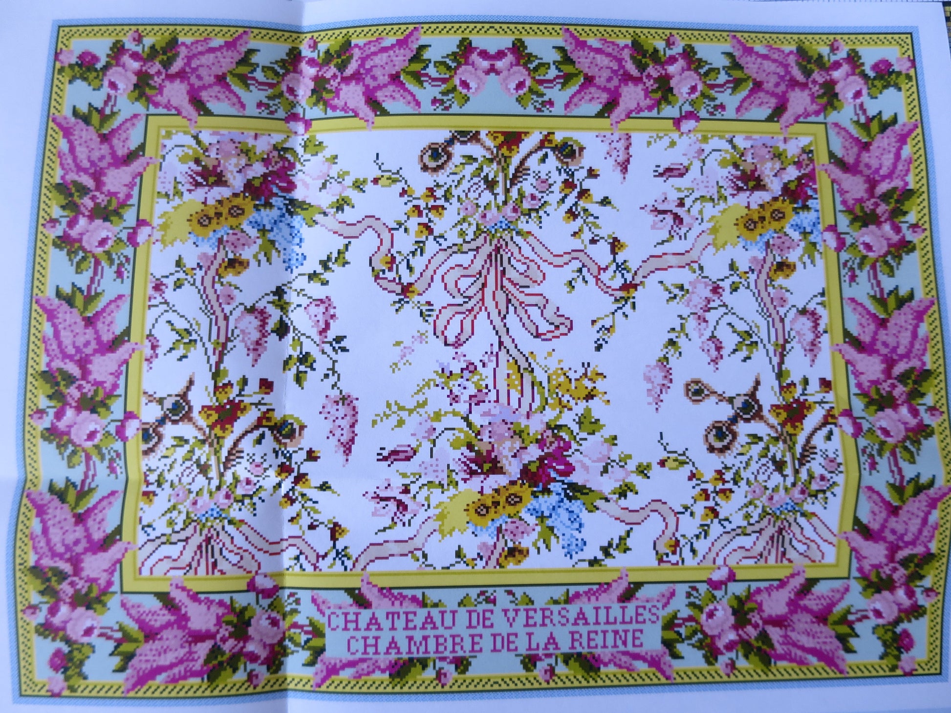 The Queens Brocade Cushion- Marie-Antoinette- Museum & Heritage Versailles Boxed Kit