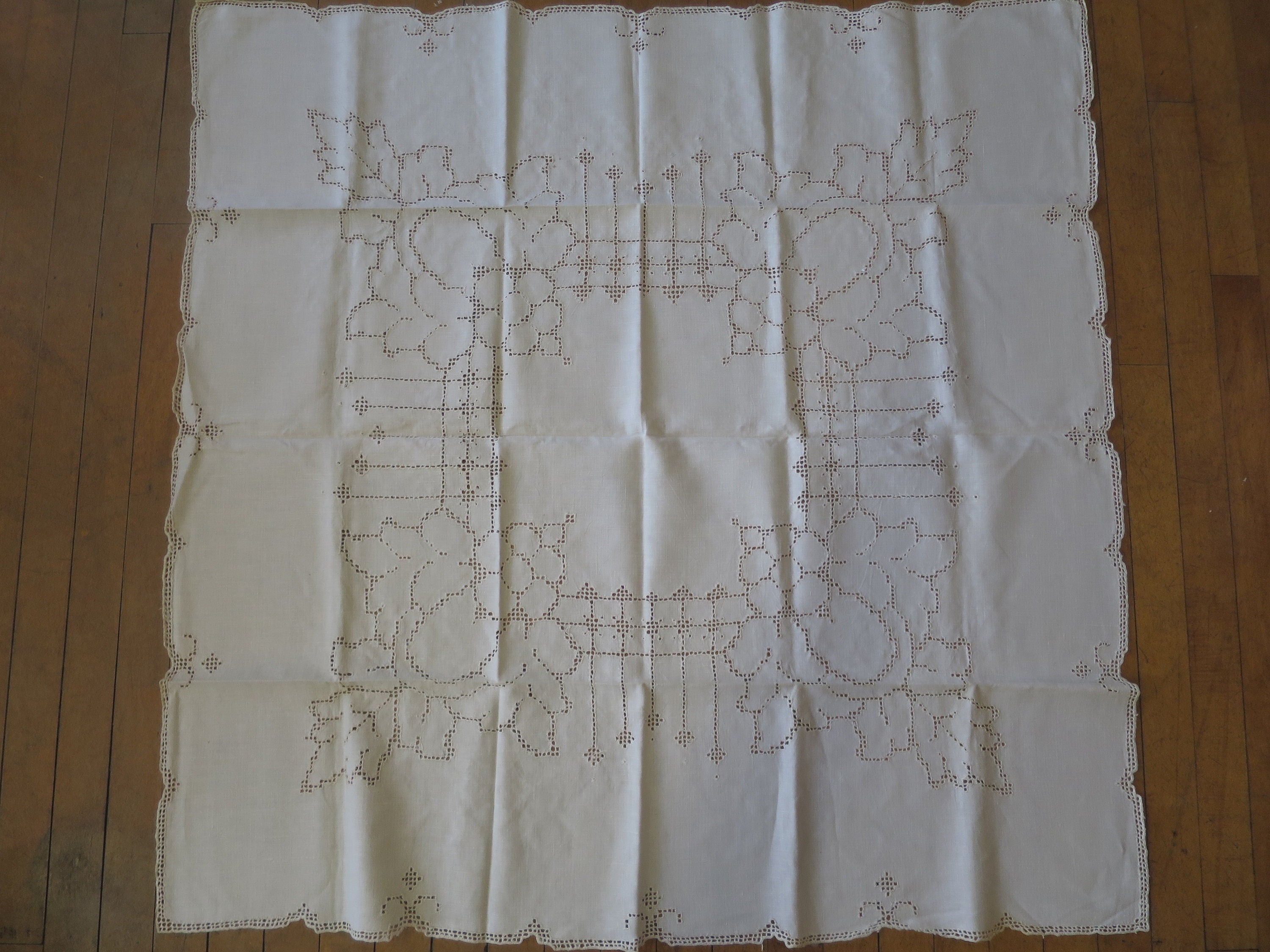 Edwardian linen and sold lace table cloth