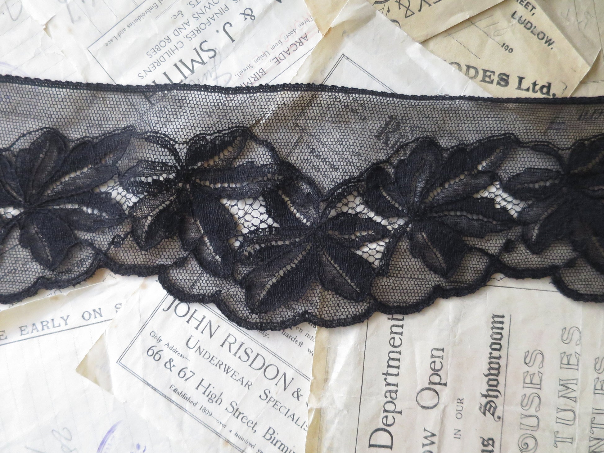 Black English Nottingham Lace- Large Leaves- 9.8 cm