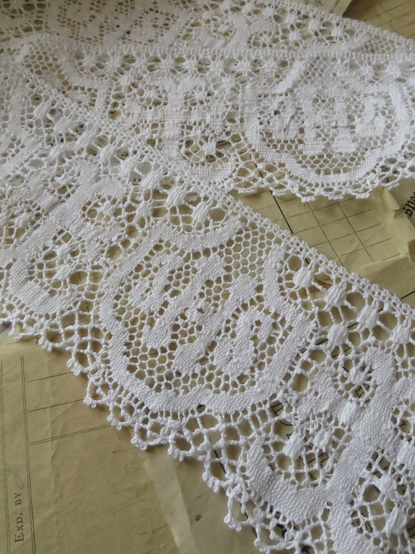 Remnants White English Nottingham Cluny Lace - Liturgical Ecclesiastical - 8.5 cm