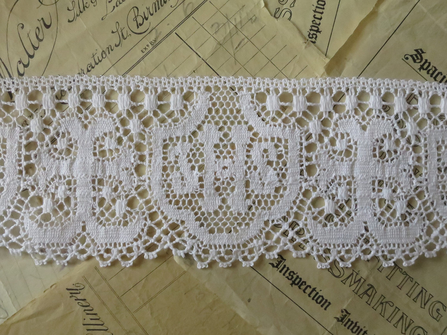 White English Nottingham Cluny Lace - Liturgical Ecclesiastical - 8.5 cm