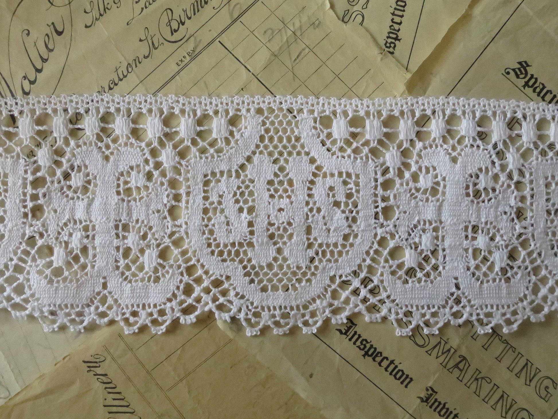 White English Nottingham Cluny Lace - Liturgical Ecclesiastical - 8.5 cm