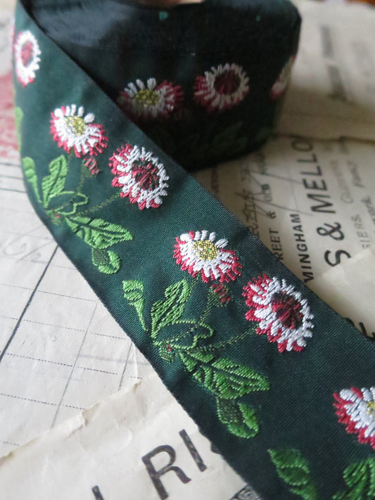 Daisies 32 mm Jacquard Woven Ribbon- Green