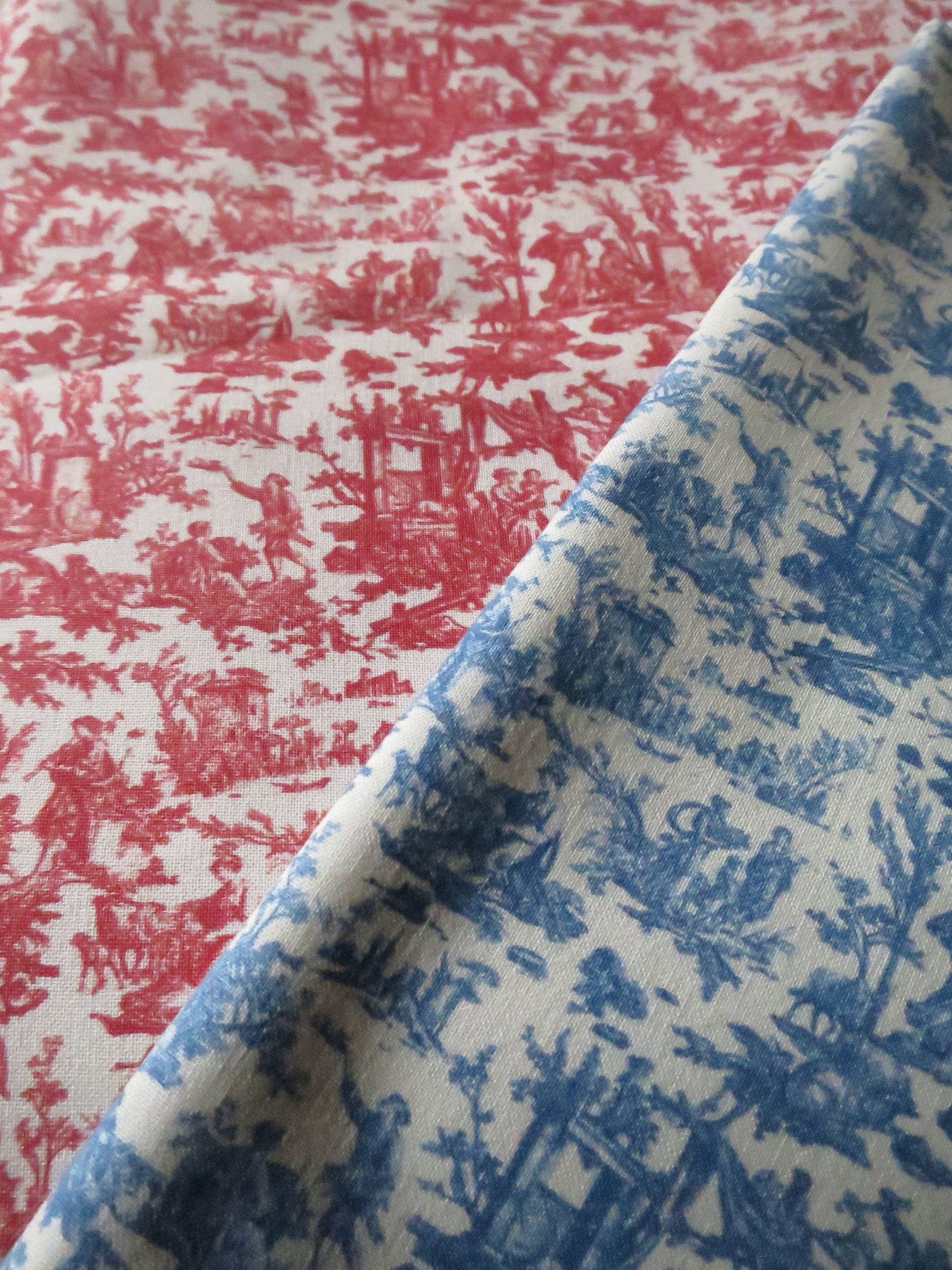 Sajou Fat Quarter Blue Miniature L'offrand a l'Amour- Toile du Jouy- The Gift Of Love