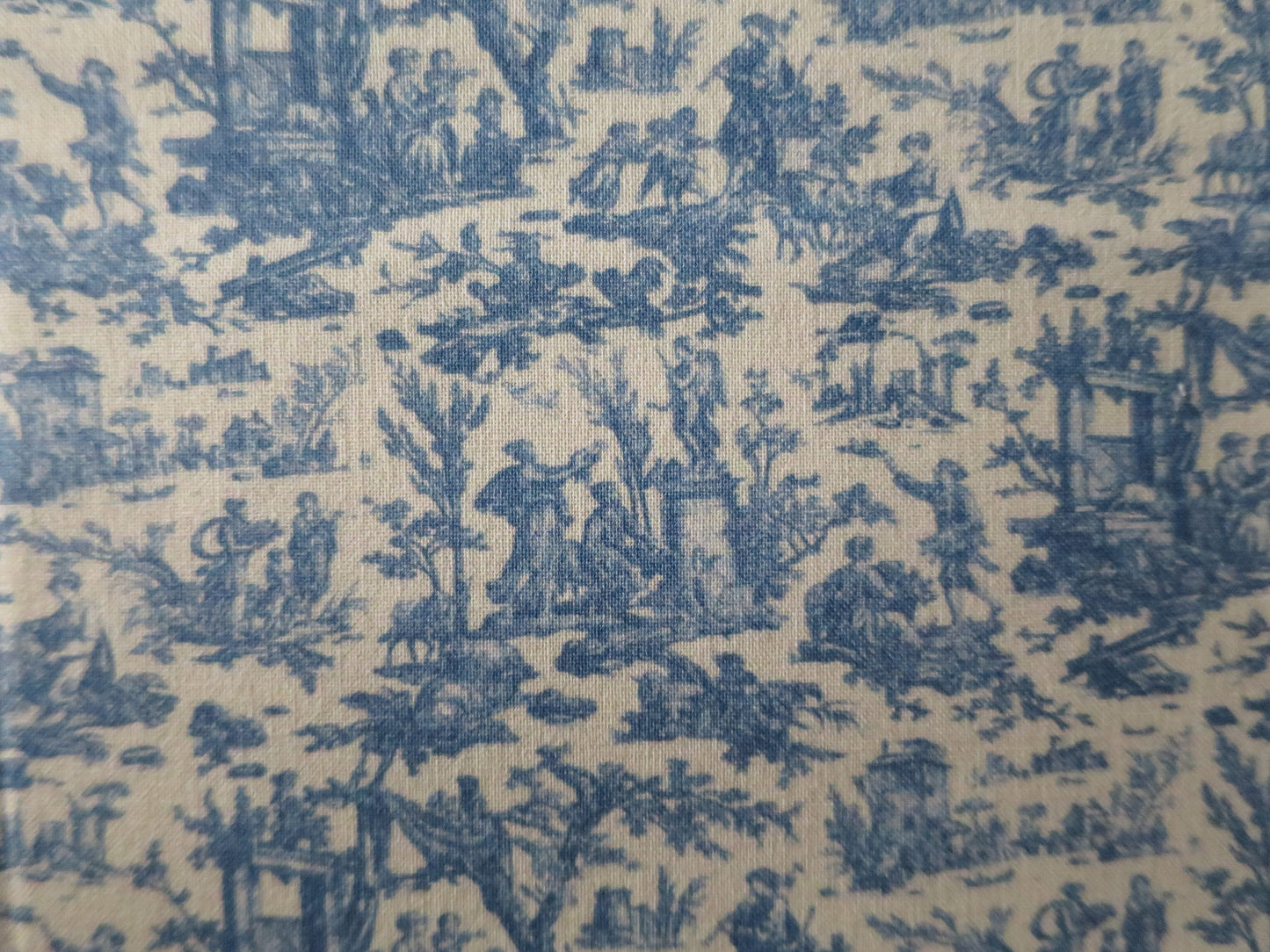 Sajou Fat Quarter Blue Miniature L'offrand a l'Amour- Toile du Jouy- The Gift Of Love