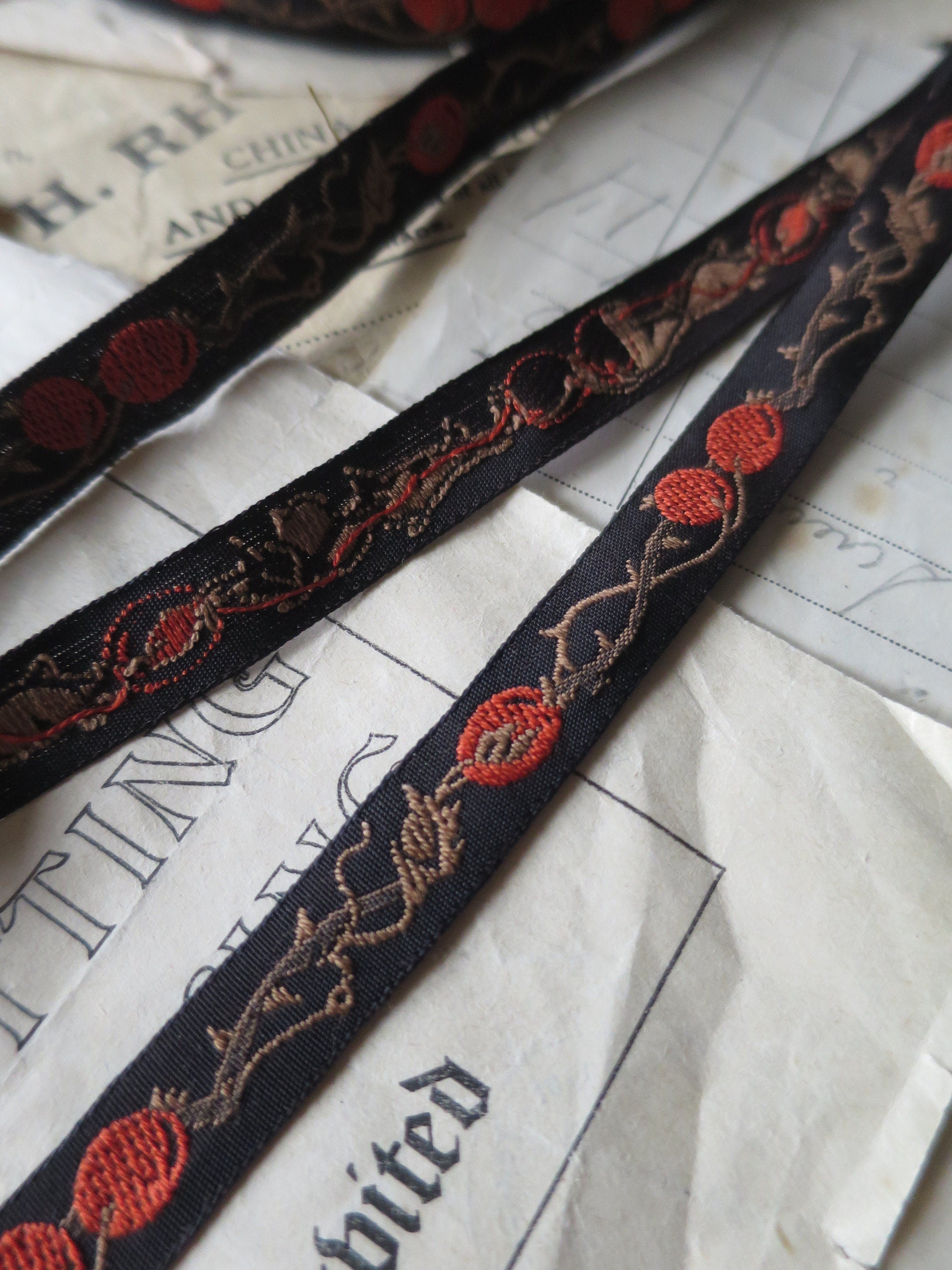 Rose Hips 10 mm Black Jacquard Woven Ribbon- Black