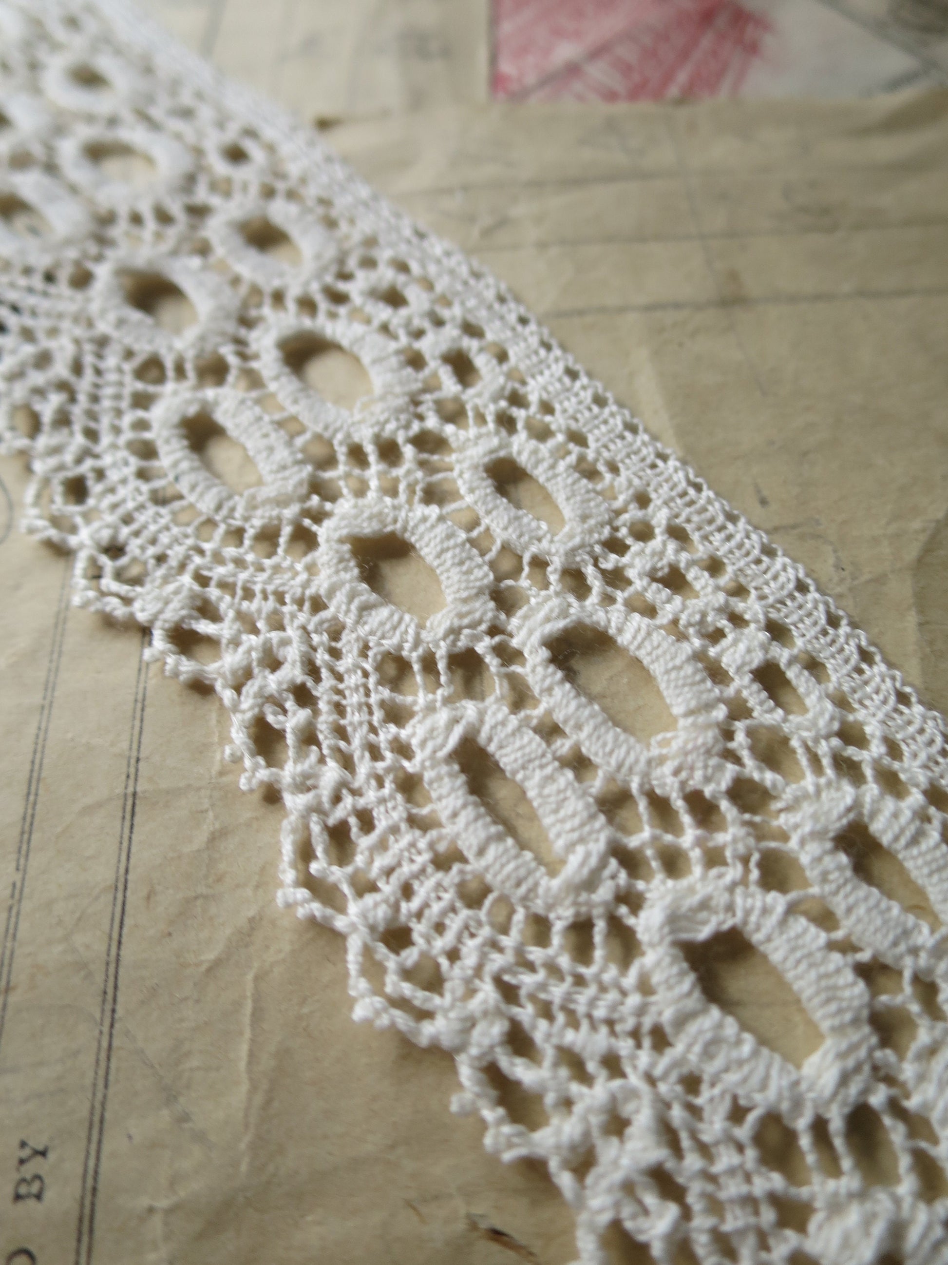 Ecru English Nottingham Cluny Lace- Oval Holes- 4.7 cm