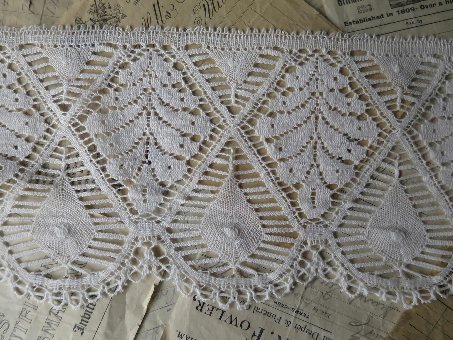 Off White English Nottingham Cluny Lace- Bedfordshire/ Le Puy Guipure Leaves- 15.5 cm