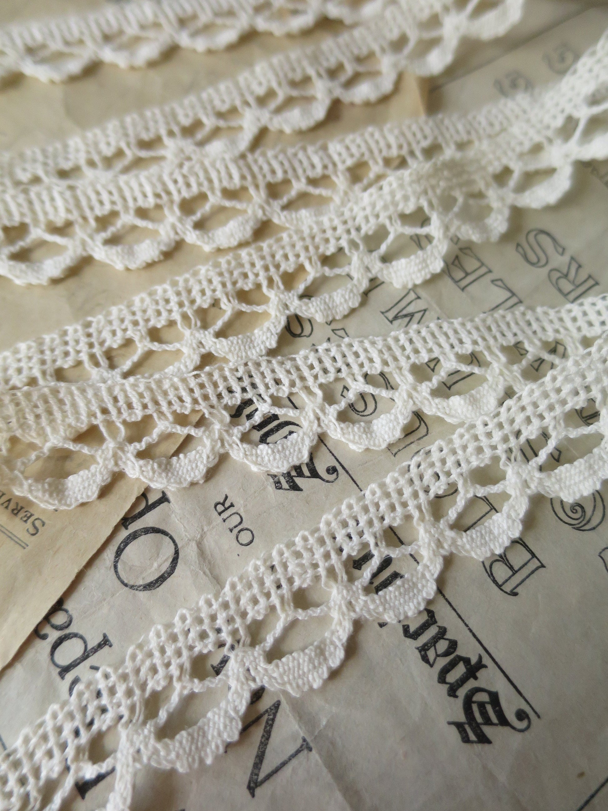 Ecru English Nottingham Lace- Openwork Scallops- 2 cm