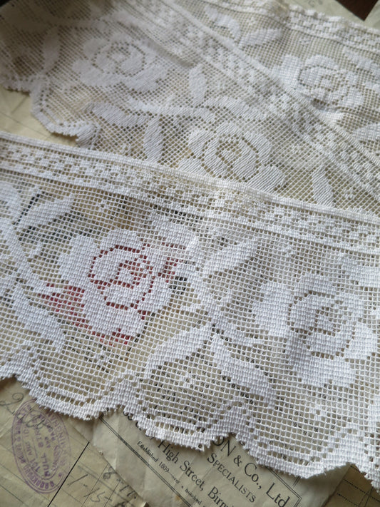 White Nottingham Lace- Filet Lace Roses- 14.5 cm