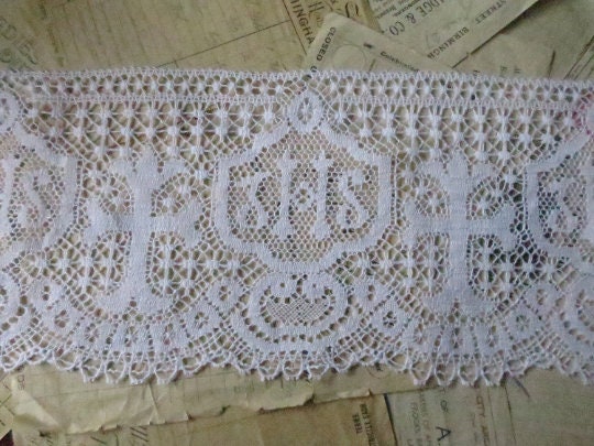 Remnants White English Nottingham Cluny Lace- Liturgical Ecclesiastical- 16.5 cm