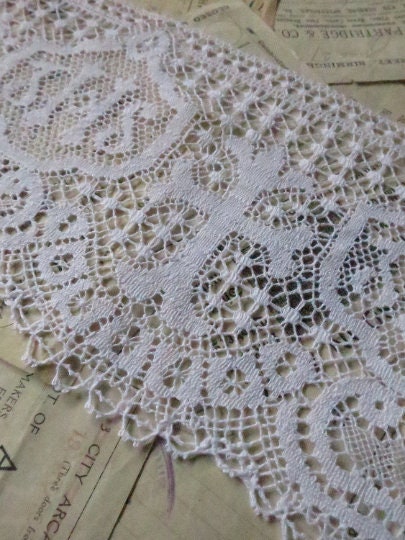 Remnants White English Nottingham Cluny Lace- Liturgical Ecclesiastical- 16.5 cm