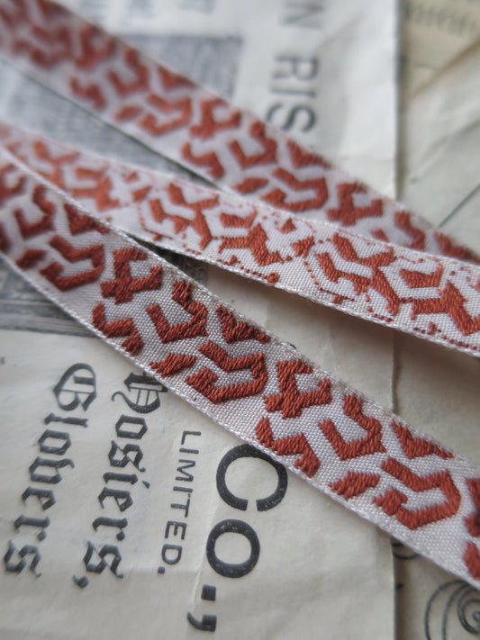 Animal Print 10 mm Jacquard Woven Ribbon