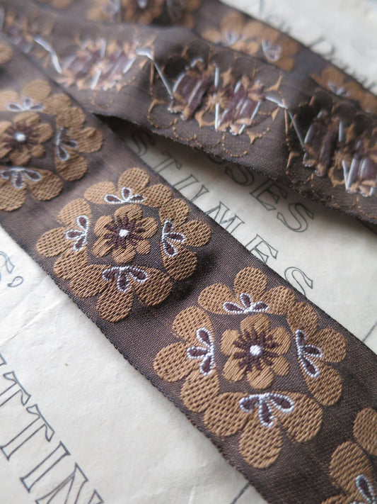 Retro Flowers 32 mm Jacquard Woven Ribbon- Brown