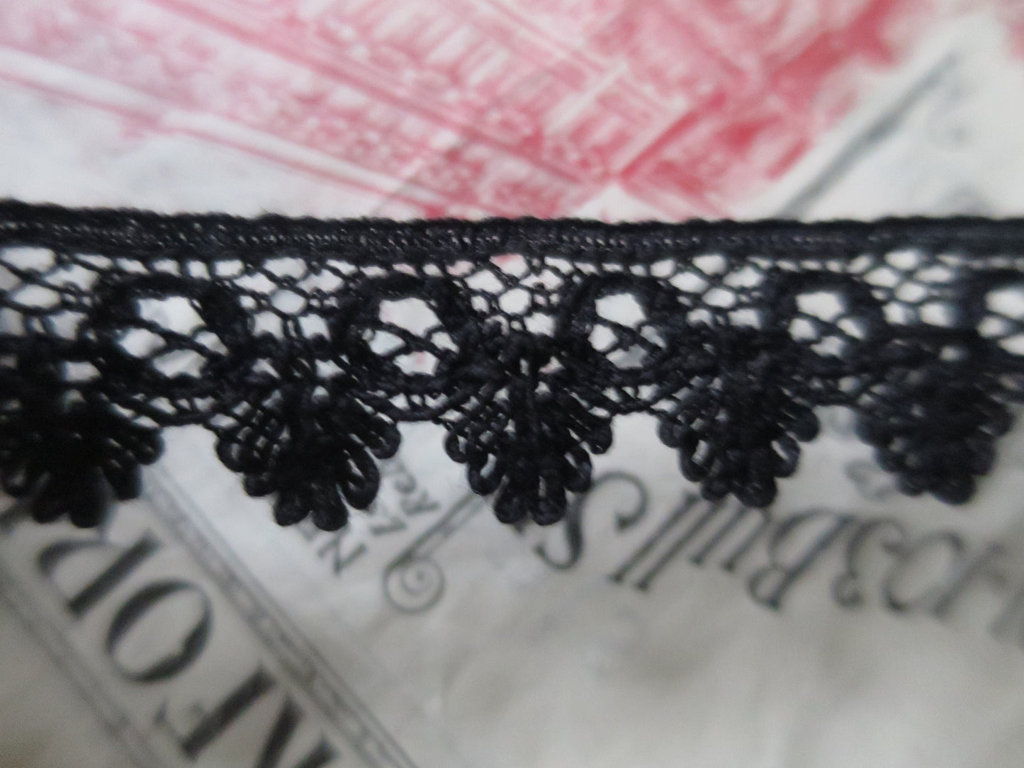 Black English Nottingham Lace- Bucks Fans- 1.8 cm