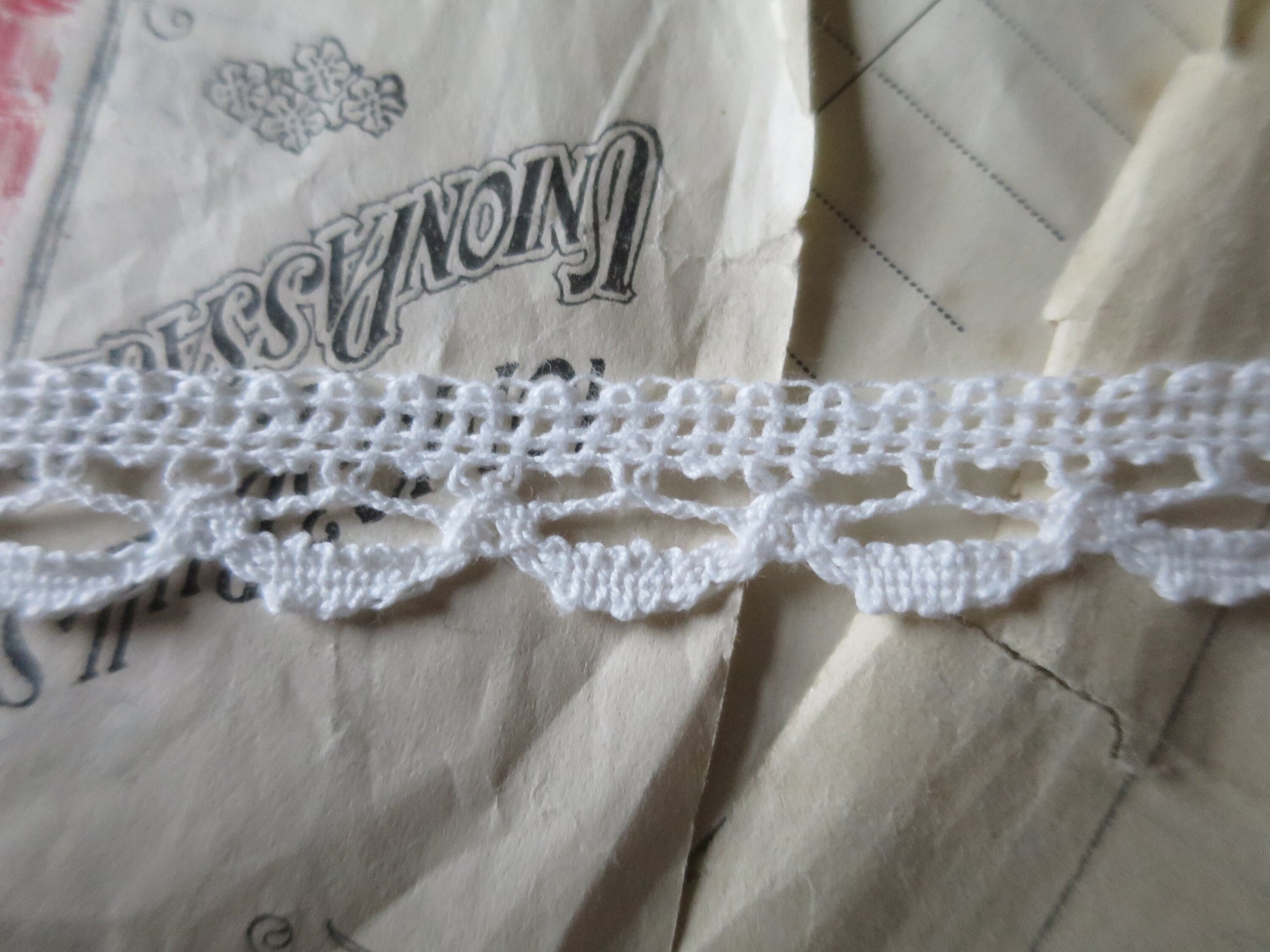 Off White English Nottingham Cluny Lace- Openwork Scallops- 2 cm