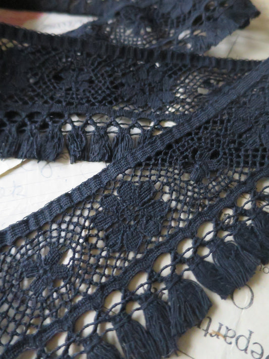 Black English Nottingham Cluny Lace- Fringed Torchon- 8.7 cm