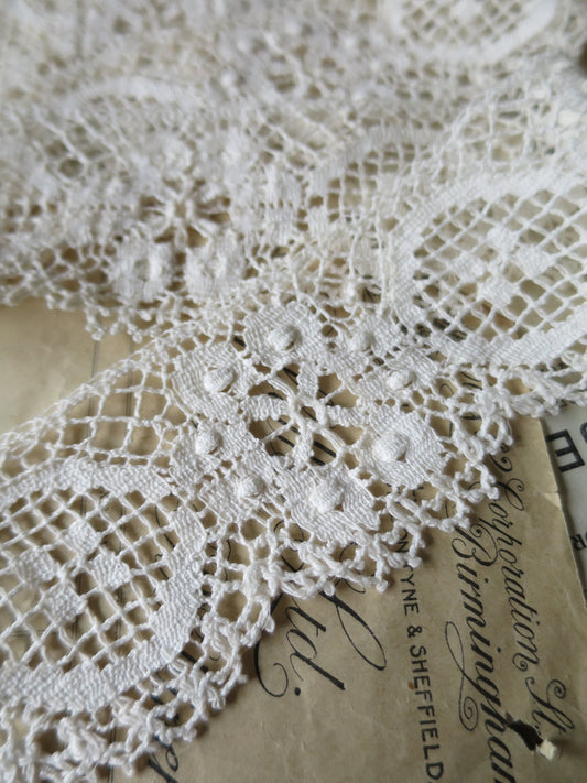 Ecru English Nottingham Cluny Lace- Raised Floral & Oval Torchon Guipure- 6 cm