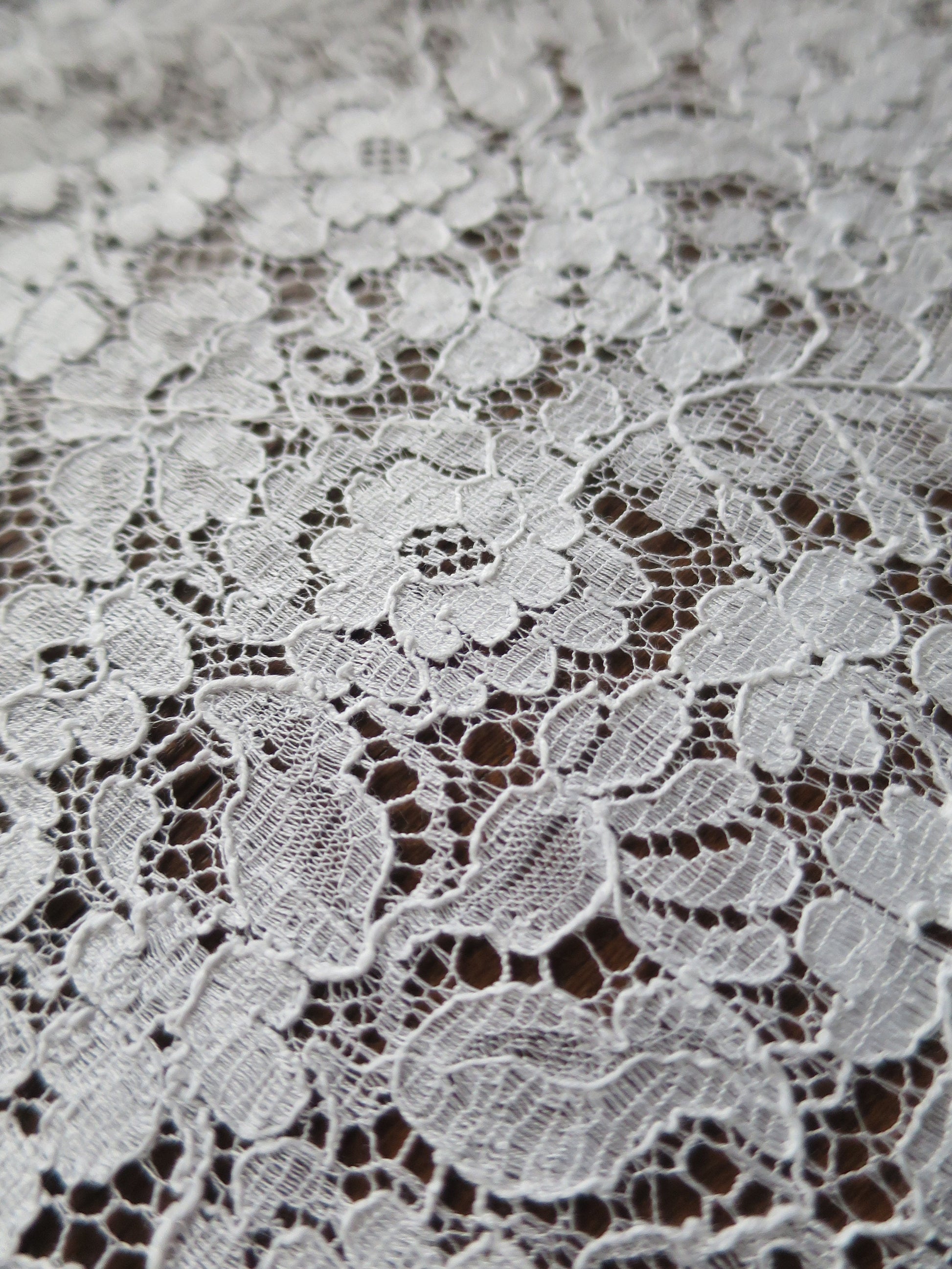 White English Nottingham Lace- Floral Eyelash - 30 cm