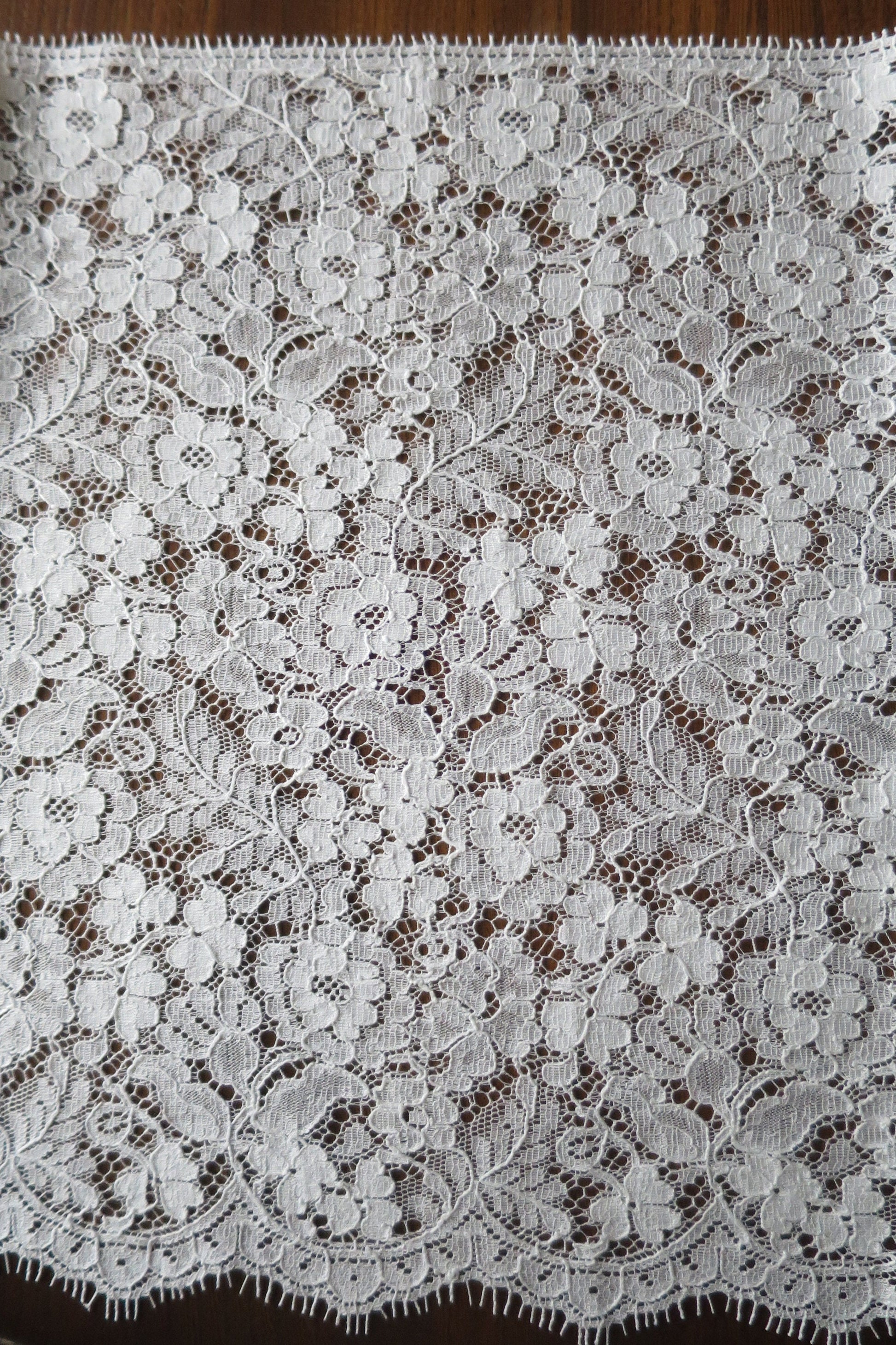 White English Nottingham Lace- Floral Eyelash - 30 cm