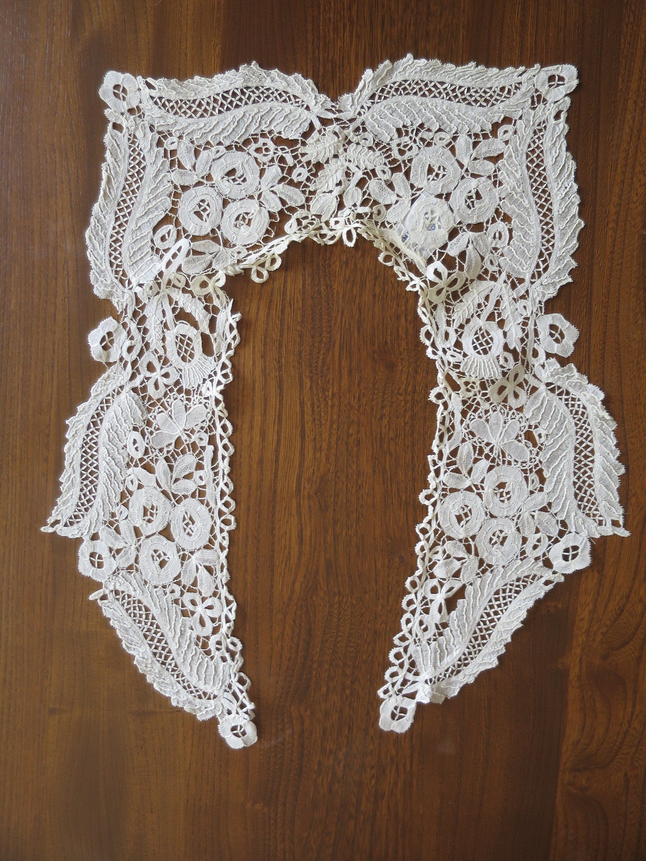 Antique Honiton Lace High Collar, Victorian Fine Hand selling Made Lace Wedding Collar