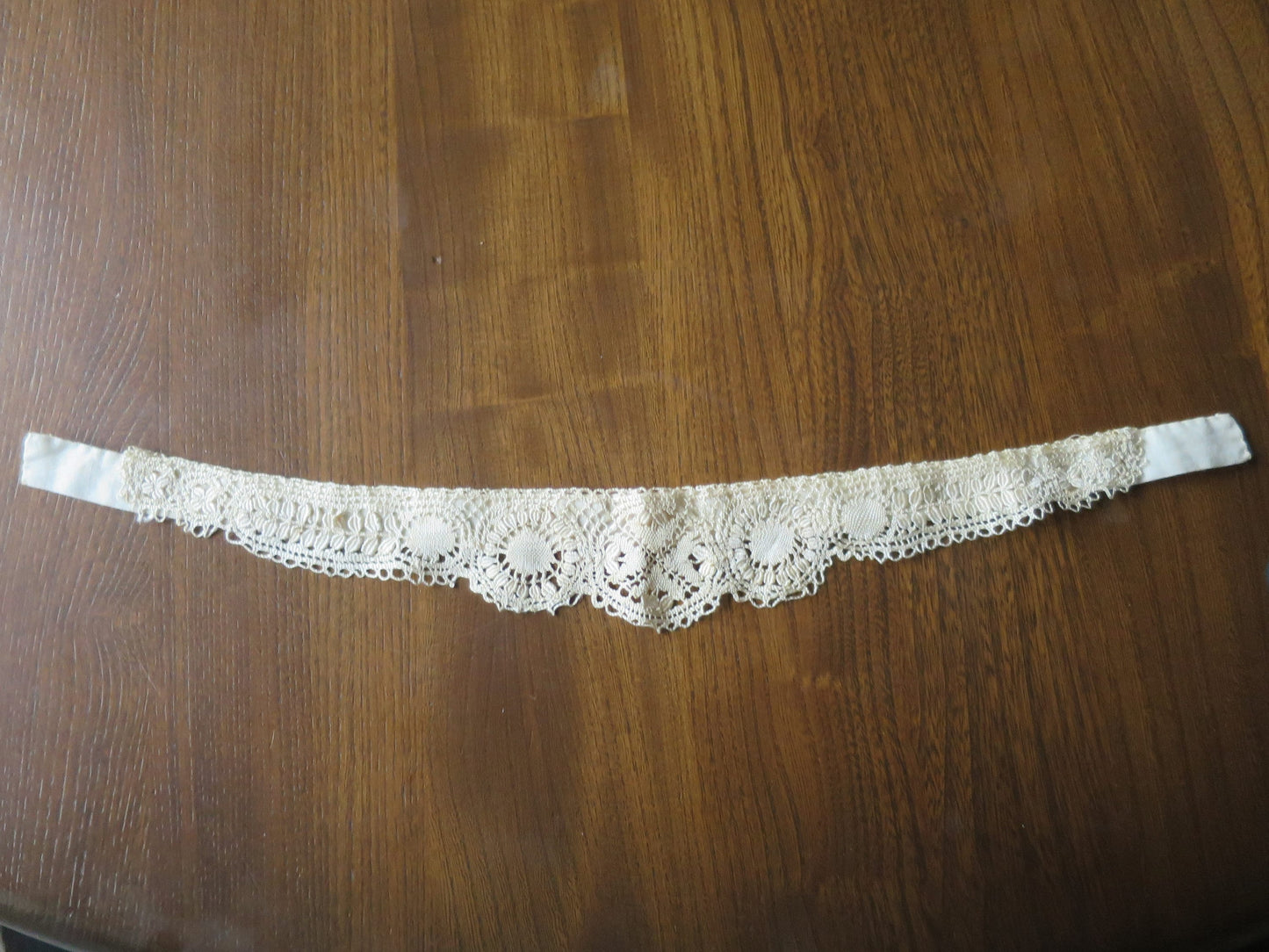 Antique Silk Maltese Bobbin Lace Neck Collar