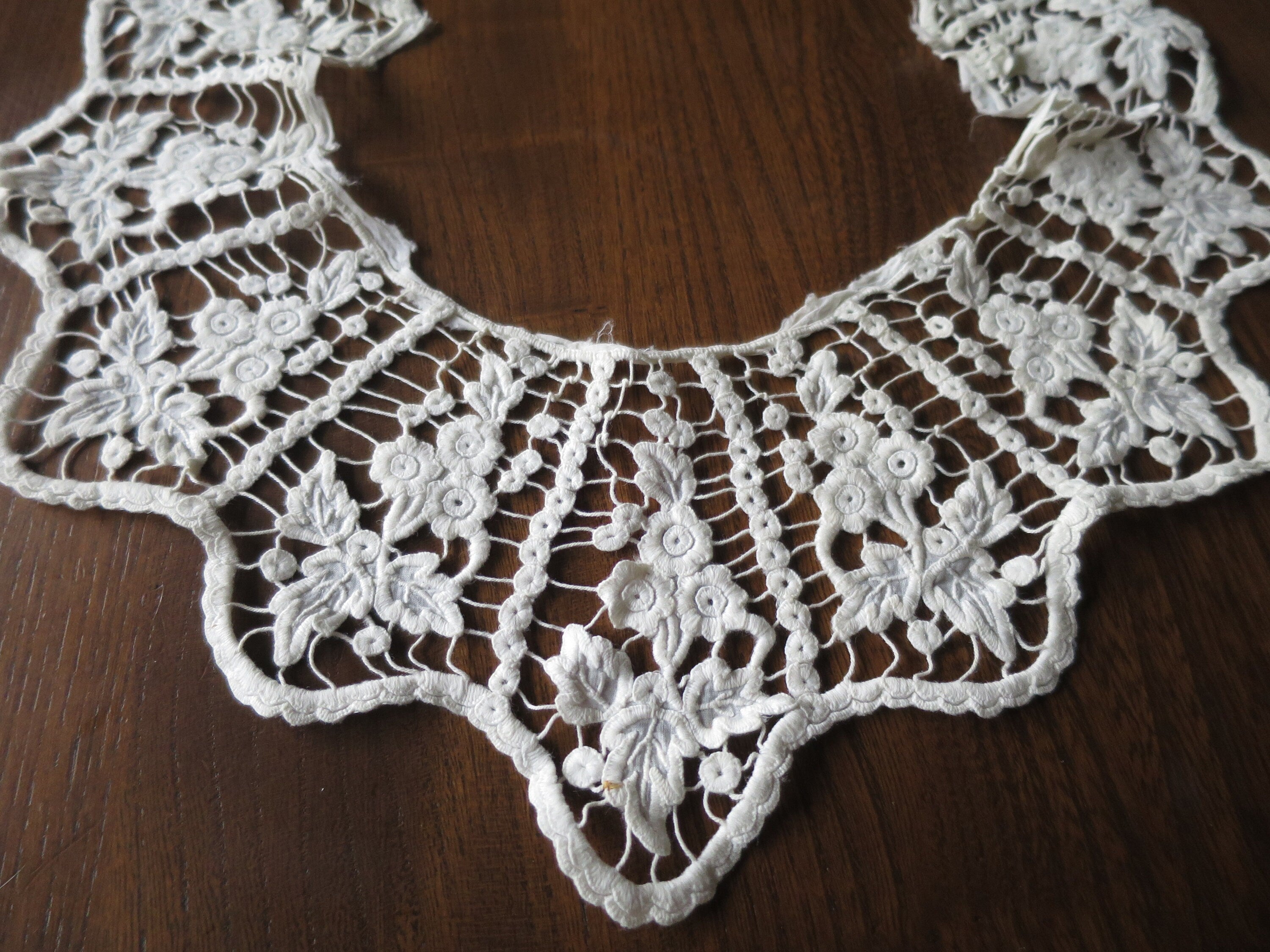 Antique Hand orders Embroidered Guipure Cutwork Collar- 1840's