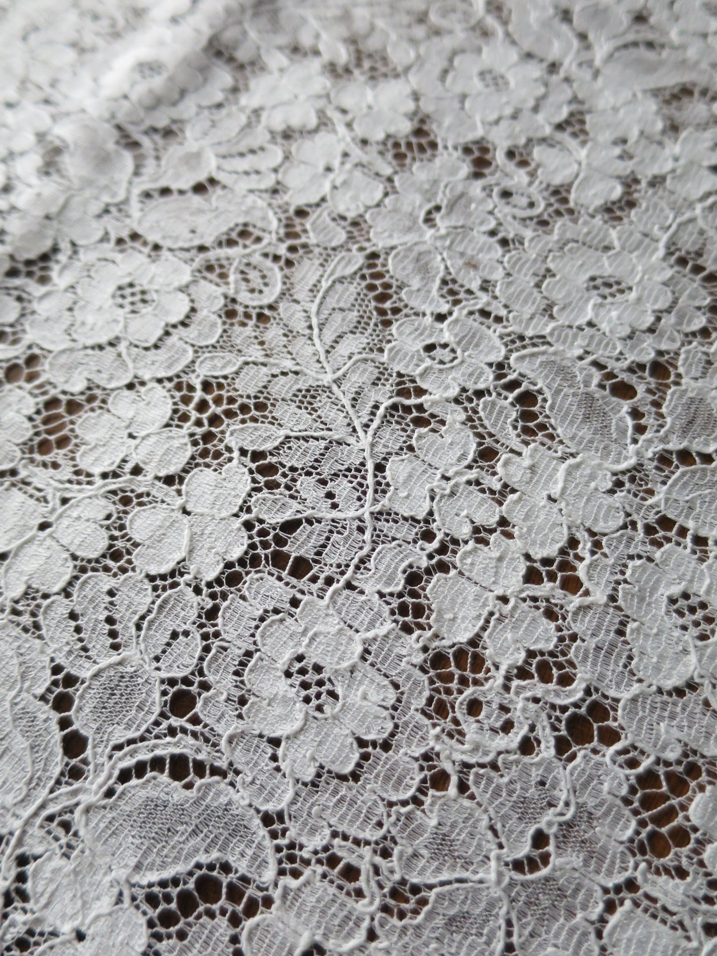 White English Nottingham Lace- Floral Eyelash - 30 cm