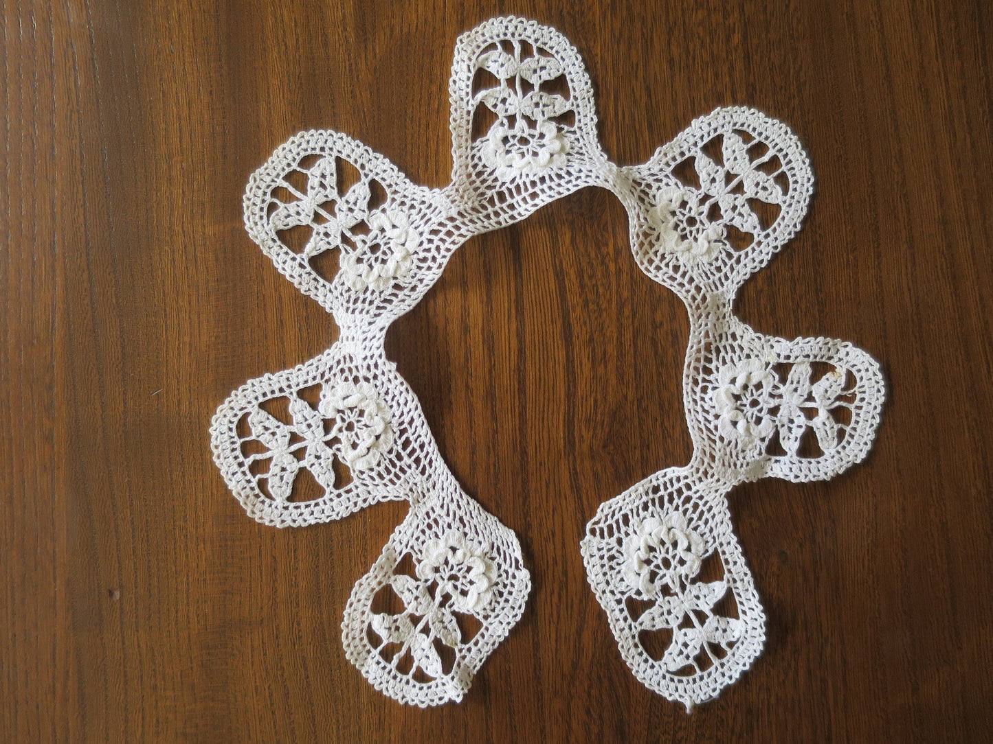 Antique Hand Crochet Lace Collar- Floral Cartouches