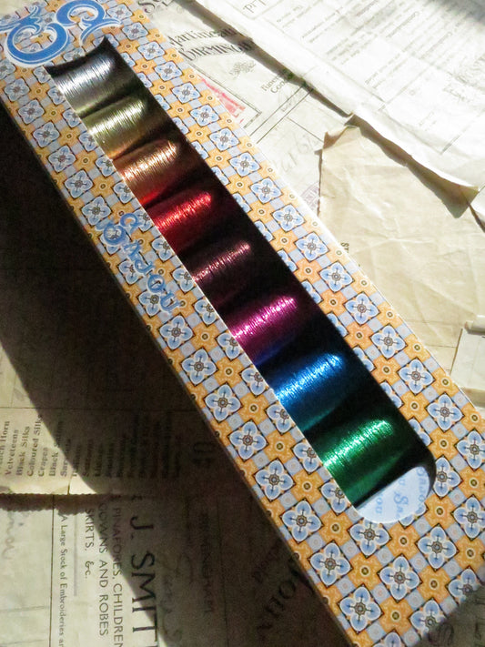 Sajou Metallic Thread/ Fil Metalise No.40 Thread Boxed Set- Favorite Colours