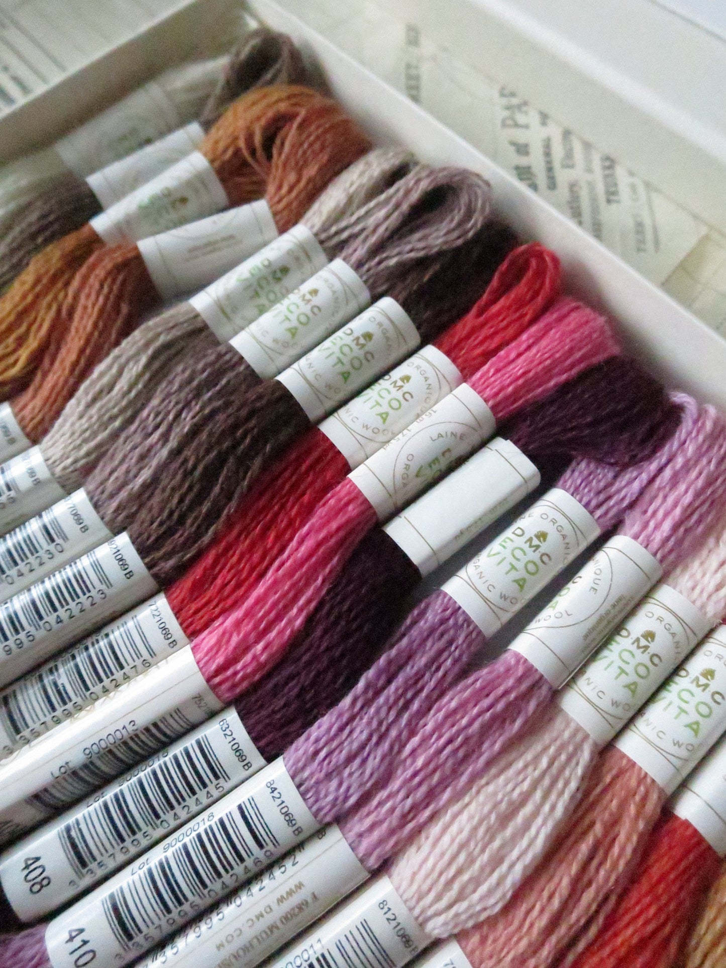 Boxed Set Eco Vita Naturally Dyed Organic Wool Embroidery & Darning Thread