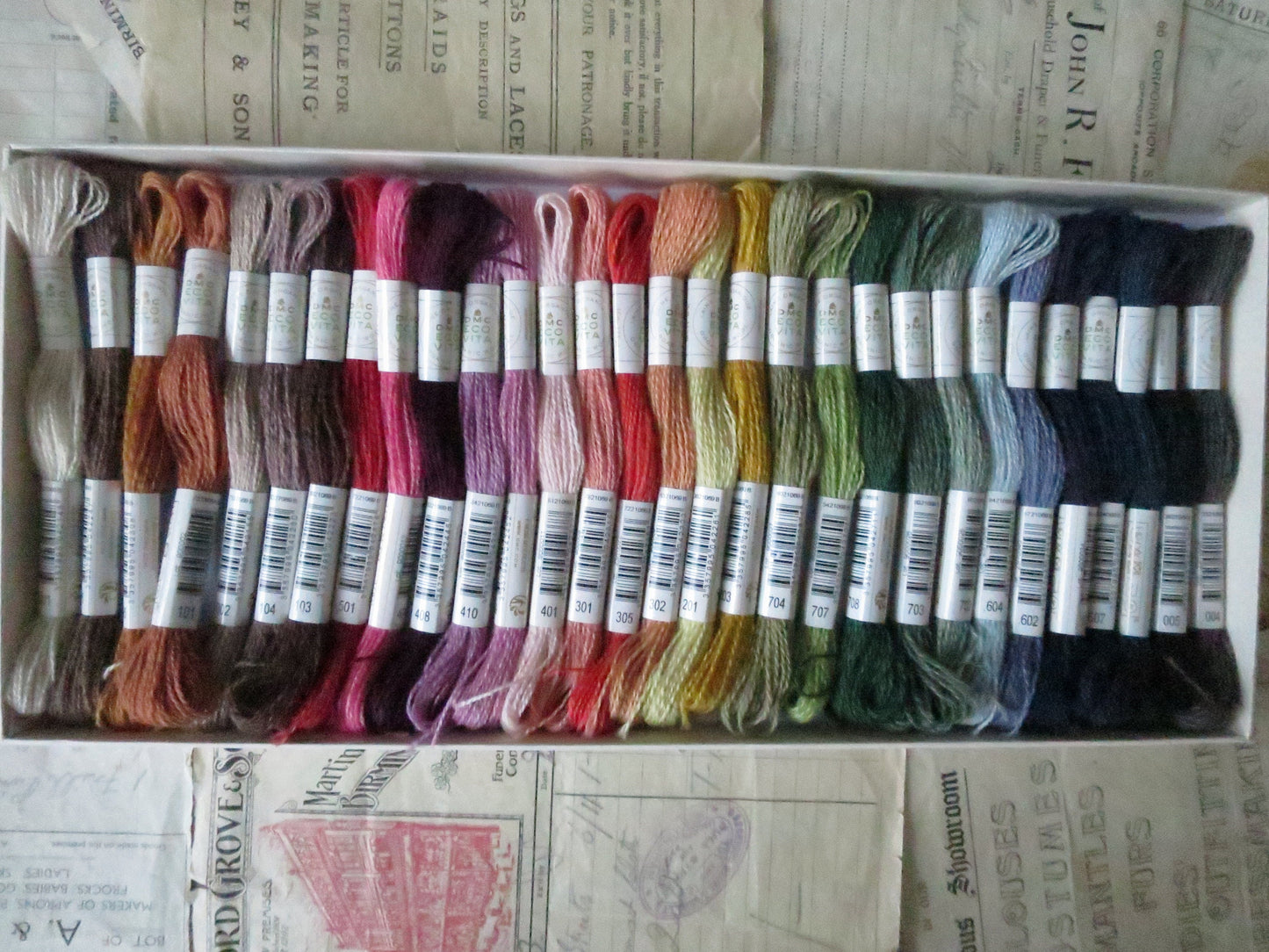 Boxed Set Eco Vita Naturally Dyed Organic Wool Embroidery & Darning Thread