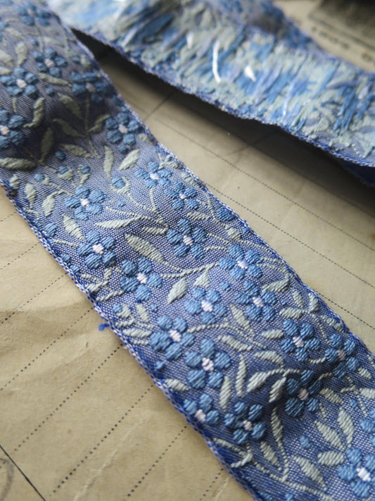 Forget-me-nots 25 mm Jacquard Woven Ribbon- China Blues