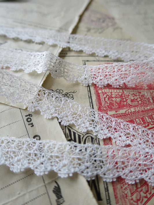 Off White English Nottingham Lace- Delicate Lace- 1.2 cm