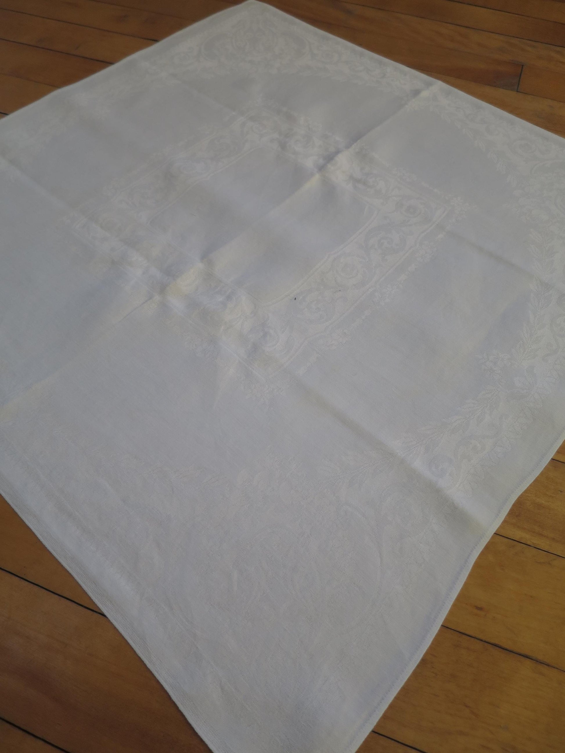 10 Vintage Irish Linen Damask Napkins- Provenance