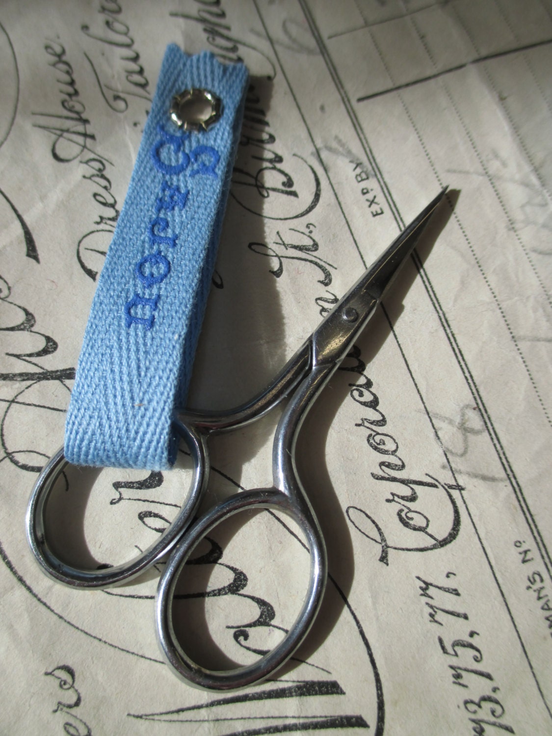 Sajou Charmes Miniature Sewing Kit Embroidery Scissors