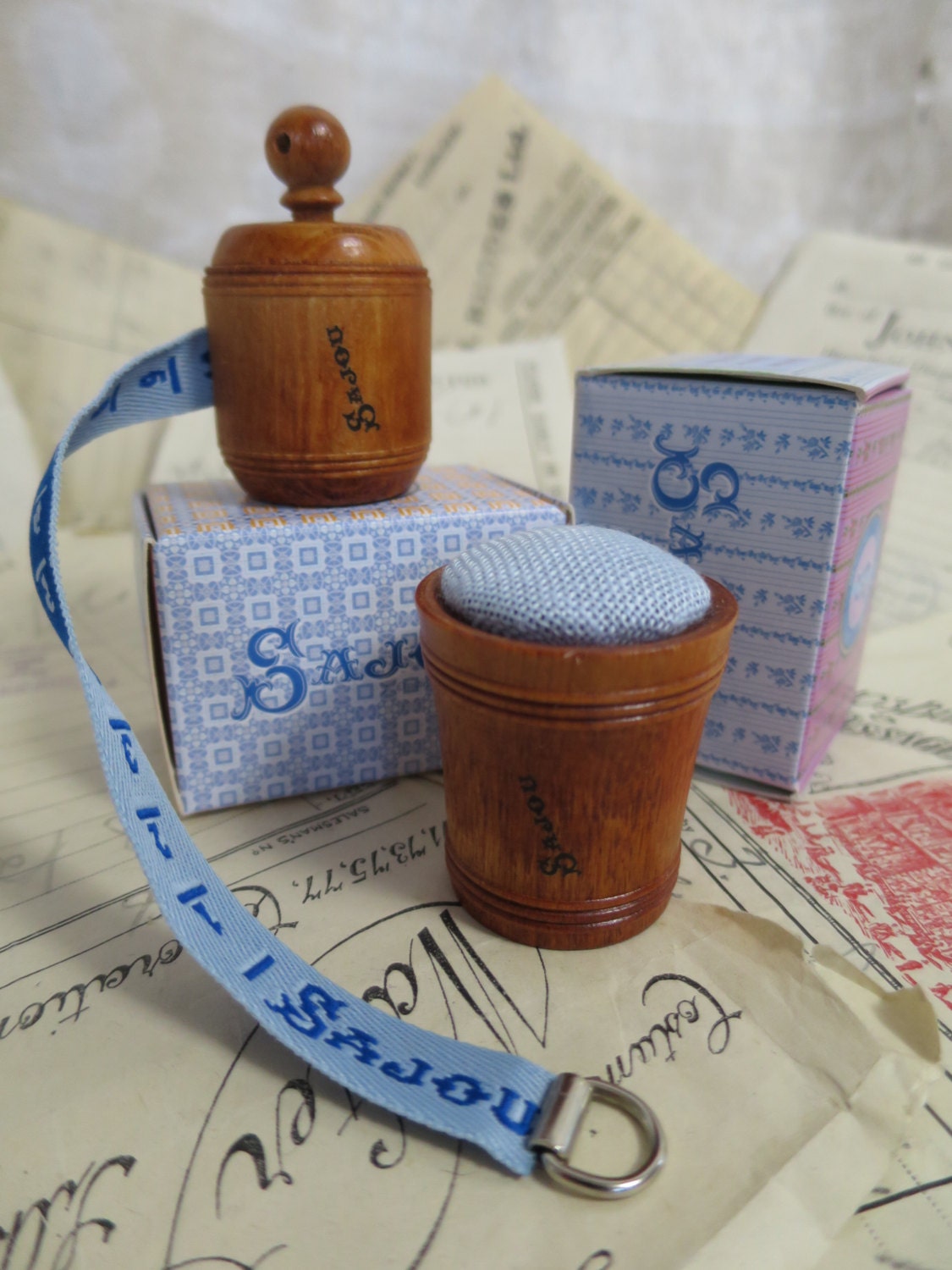 Sajou Hornbeam Wooden Tape Measure & Pin Cushion- Blue