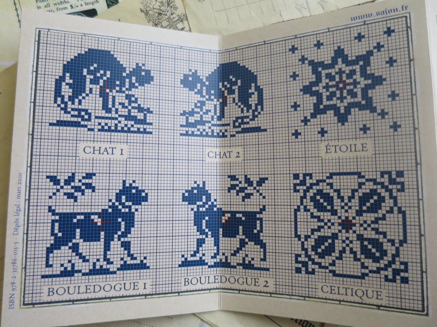 Sajou Red Cross Stitch Album 907- Traditional Motif Designs