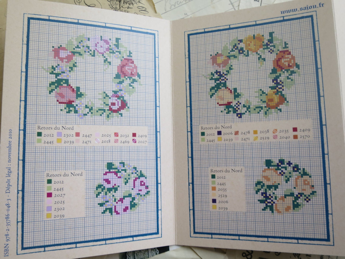 Sajou Red Cross Stitch Album 912- Floral Wreaths