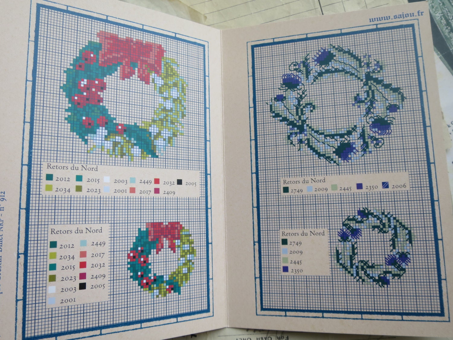 Sajou Red Cross Stitch Album 912- Floral Wreaths