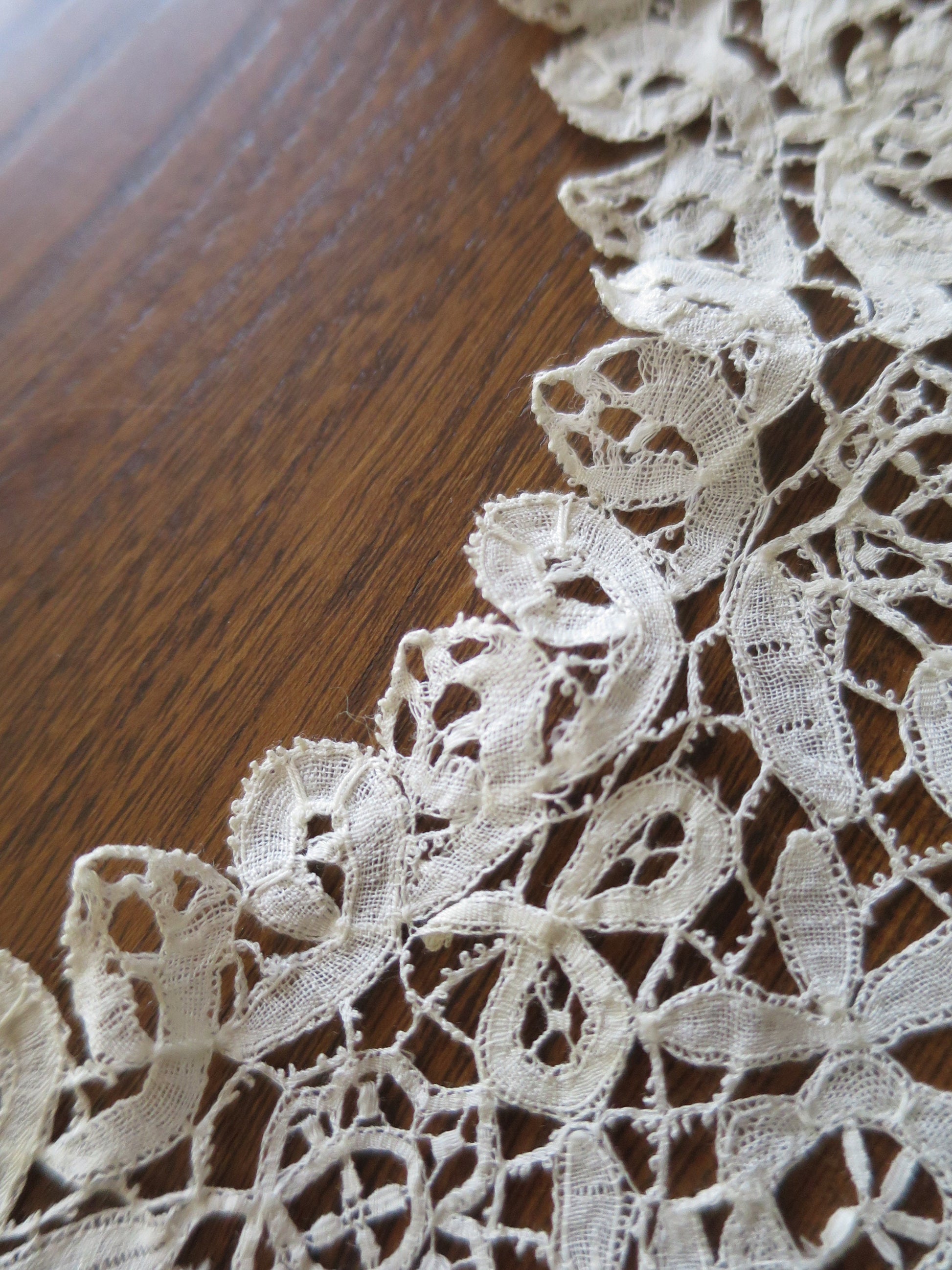 Intricate Antique Hand Worked Honiton Bobbin Lace Collar- 1840's