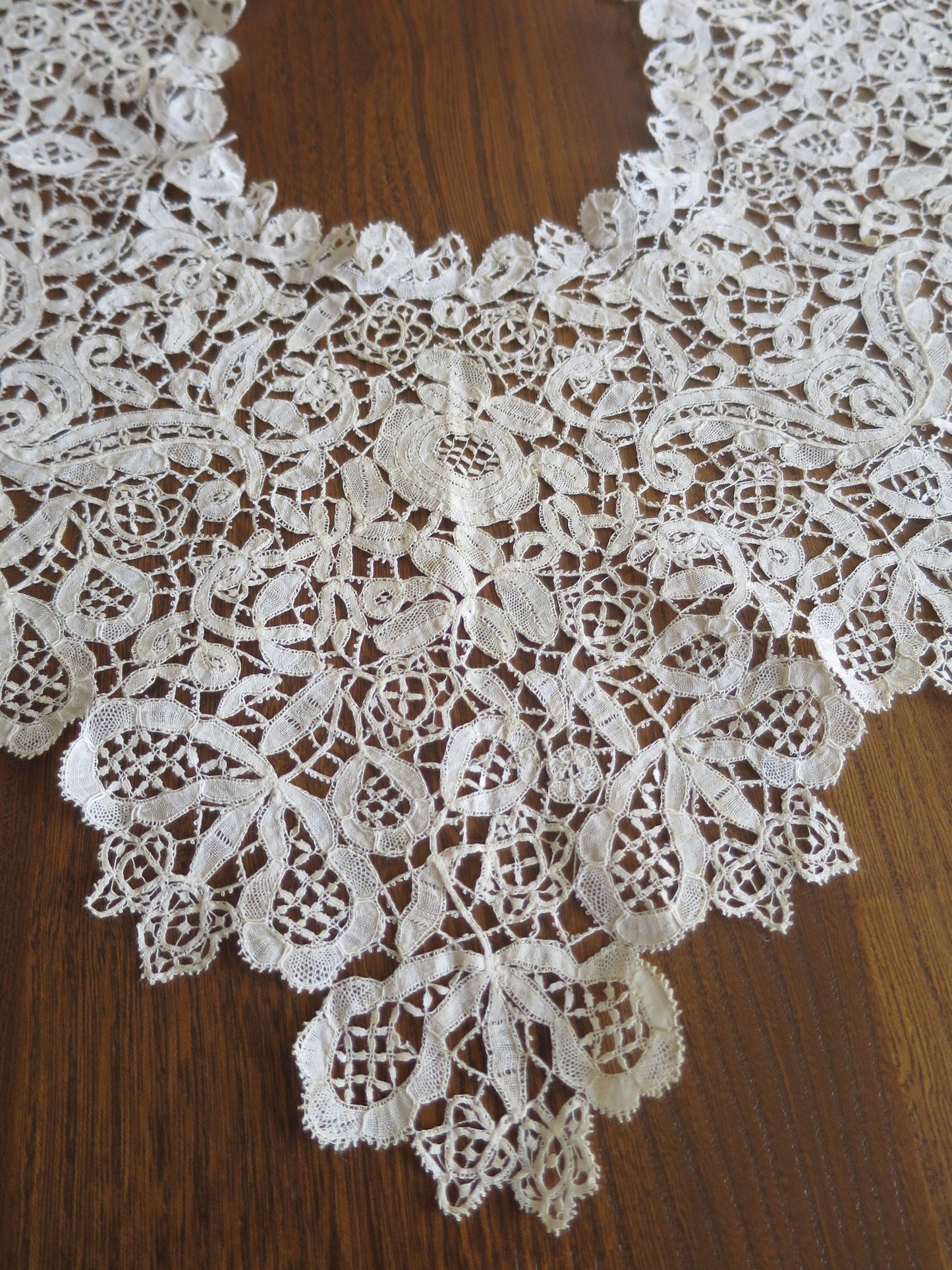 Intricate Antique Hand Worked Honiton Bobbin Lace Collar- 1840's